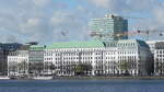 Das Fairmont Hotel Vier Jahreszeiten ist ein Luxushotel am Neuen Jungfernstieg in Hamburg.