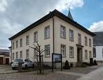 Pfarrhaus der Pfarrei  Heilige Maria Magdalena Hnfelder Land  in Hnfeld im Februar 2025.