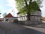 Banteln, historisches Pfarrhaus in der Kirchstra�e (19.04.2025)