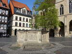 Hildesheim, Rolandbrunnen von 1540 am Marktplatz (20.04.2025)