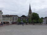 Gtersloh, Huser und Martin Luther Kirche am Berliner Platz (03.06.2024)