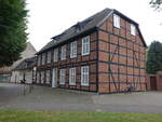 Harsewinkel, alte Mdchenschule von 1812 am Kirchplatz, bis 2010 Bibliothek (03.06.2024)