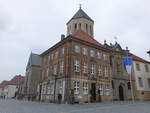 Paderborn, Gleseker Haus am Markt, sptbarockes Giebelhaus mit Sandsteingliederung, erbaut 1723 (02.06.2024)