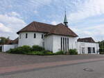 Lienen, Pfarrkirche Maria Frieden, erbaut von 1952 bis 1953 durch den Architekten Stahlschmidt (06.06.2024)