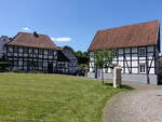 Balve, alte Vikarie Sankt Nicolai und alte Mdchenschule am Kirchplatz (09.06.2024)