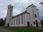 Schaffhausen, Schutzengelkirche, erbaut von 1933 bis 1934 durch die Architekten Weiss und Schultheis, Kirchturm erbaut von 1953 bis 1954 (12.10.2024)