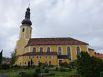 Hochkirch, evangelische Kirche, barocke Saalkirche, erbaut von 1717 bis 1720, Kirchturm erbaut 1750 (06.06.2025)