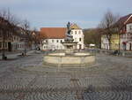 Frohburg, Centaurenbrunnen von 1899 auf dem Marktplatz (31.03.2024)