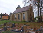 Beiersdorf, evangelische Kirche, neogotische Saalkirche, erbaut von 1886 bis 1887 (02.11.2024)