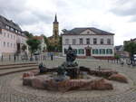 Hartha, Brunnen, Rathaus und evangelische Kirche am Markt (12.07.2024)