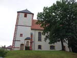 Zschaitz, evangelische Dorfkirche, Westturm erbaut 1515, barockes Langhaus von 1717 (12.07.2024)