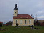 Sprda, evangelische Kirche, barocke Saalkirche erbaut von 1733 bis 1736 (13.12.2024)