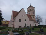 Wlpern, evangelische Dorfkirche, erbaut im 12.