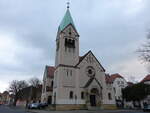 Torgau, Pfarrkirche zur schmerzhaften Muttergottes, erbaut von 1908 bis 1909 (17.12.2024)