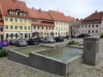 Stolpen, Brunnen und H�user am Marktplatz (05.06.2025)