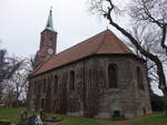 Csitz, evangelische Dorfkirche, erbaut 1522, Kirchturm von 1882 (12.12.2024)