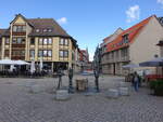 Quedlinburg, Brunnen und Huser am Kornmarkt (28.09.2024)