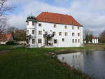 Frankleben, Schloss Unterbau, erbaut von 1597 bis 1603 im Stil der Renaissance (01.11.2024)