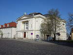 Bernburg, Carl Maria von Weber Theater in der Schlo�stra�e, erbaut 1827 im Stil des Klassizismus, Architekt Johann Philipp August Bunge (14.04.2025)