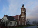 Riesigk, neugotische evangelische Dorfkirche, erbaut um 1800 (10.12.2024)