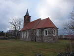 Gastegast, evangelische Kirche, Granitquaderbauwerk mit eingezogenem Chor und Apsis aus der ersten Hlfte des 13.