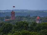 Blick vom Wasserturm Flensburg-Mrwik auf den Turm der Marineschule Mrwik.