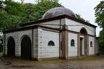 Die von 1810 bis 1813 errichtete Bundsen-Kapelle befindet sich auf dem Alten Friedhof in Flensburg.