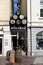 FLENSBURG, 02.09.2023, hier wird Rum, das wohl bekannteste Produkt der Stadt Flensburg, probiert und gekauft