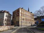 Altenburg, Gebude der Martin Luther Grundschule am kleinen Teich (31.03.2024)