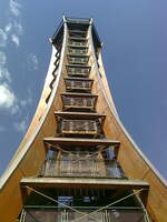 Der Aussichtsturm   Saaleturm  wurde 2011 erbaut und bietet Aussicht auf Schlo� Burgk.