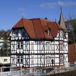 Suhl, Stadtvilla im Fachwerkstil in Bahnhofsn�he,  April 2025