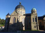 Saint-Avold, Basilika Notre-Dame-de-Bon-Secours, erbaut bis 1902 im neuromanischen Stil (05.10.2024)