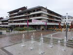 Reims, Brunnen und Gebude in der Rue Simon (06.10.2024)