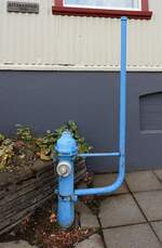 HAWLE-Hydrant mit Bypa�rohr, wohl zum thermischen Ausgleich, in der Isl�ndischen Stadt Sau��rkr�kur ;250919
