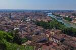 Eine der vielen Aussichten von der Piazzale Castel S.Pietro auf Verona.