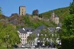 Blick auf Esch Sauer mit der Burg Ruine, die Burg wurde im 10.