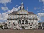 Das Gemeindehaus in Maastricht, nachdem die Markstnde am Markttag, jeweils Mittwochs und Freitags bis 15 Uhr, abgebaut sind.