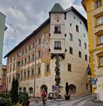 Haus mit Erker und schner Fassade nahe dem Stadtplatz in Schwaz.