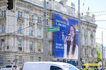 Gebude am Schwarzenbergplatz in Wien mit einem groen Banner vor den Wahlen zum Europischen Parlament im Jahr 2024.Aufnahme: 19.