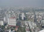 Am 14.01.2011 Blick vom Baiyoke Tower 2 auf Bangkok.