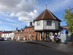 Wymondham, historisches Market Cross am Market Place (12.09.2024)