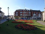 Cromer, Huser und Blumenbeete an der Tucker Street (13.09.2024)