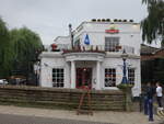 Guildford, Pub The White House in der High Street (07.09.2024)