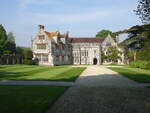 Herrenhaus Athelhampton Hall, erbaut bis 1493 durch Sir William Martyn, Westflgel erbaut 1550 (12.05.2024)