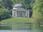 Pantheon im Schlopark von Stourhead House, erbaut von 1753 bis 1754 (11.05.2024)