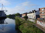 Cardiff, H�user an der Coldstream Terrace am Toff River (27.04.2025)