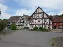 M�nchhosbach, Fachwerkh�user am Kirchweg (03.06.2022)