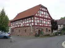 Niederurff, Fachwerkrathaus in der Parkstra�e (05.08.2022)