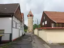 Z�schen, Eulenturm in der Stra�e hinter der Mauer (05.08.2022)