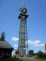 Aussichtsturm und Sendemast auf dem Hochfirst 1192m oberhalb vom Titisee im Schwarzwald, der Turm wurde 1890 als Aussichtsturm erbaut und ist 28m hoch,
Juli 2008
